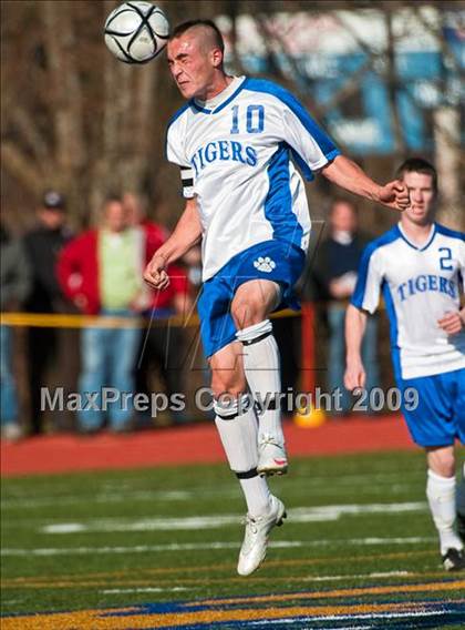 Thumbnail 2 in Weston vs Douglas (MIAA D3 Final) photogallery.