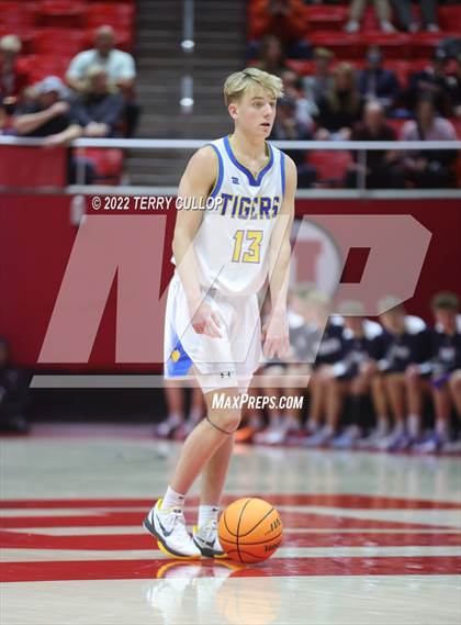 Thumbnail 2 in Woods Cross vs. Orem (UHSAA 5A Quarterfinal) photogallery.