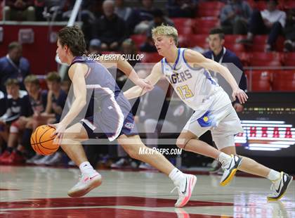 Thumbnail 3 in Woods Cross vs. Orem (UHSAA 5A Quarterfinal) photogallery.