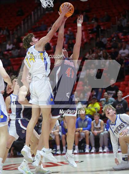 Thumbnail 3 in Woods Cross vs. Orem (UHSAA 5A Quarterfinal) photogallery.
