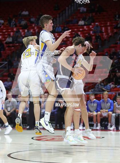 Thumbnail 2 in Woods Cross vs. Orem (UHSAA 5A Quarterfinal) photogallery.