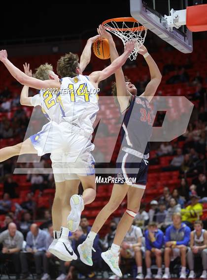 Thumbnail 1 in Woods Cross vs. Orem (UHSAA 5A Quarterfinal) photogallery.