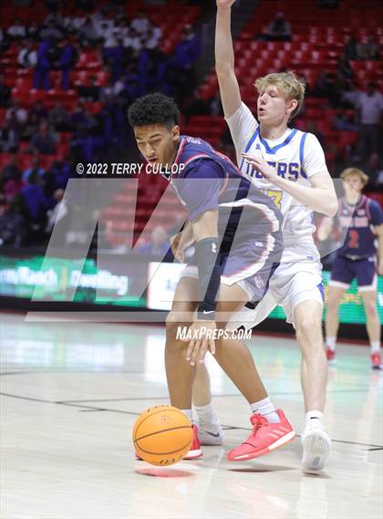 Thumbnail 3 in Woods Cross vs. Orem (UHSAA 5A Quarterfinal) photogallery.
