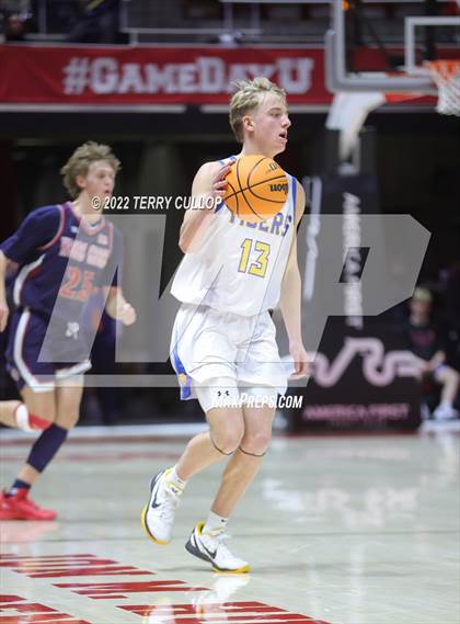 Thumbnail 1 in Woods Cross vs. Orem (UHSAA 5A Quarterfinal) photogallery.