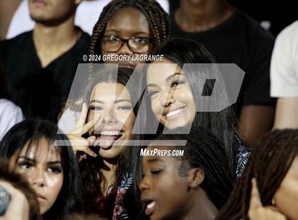 Thumbnail 2 in Grand Prairie vs Keller Central photogallery.