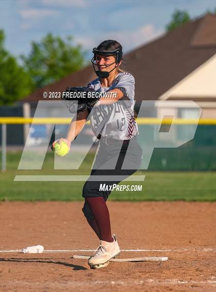 Thumbnail 3 in Saint Jo @ Tioga photogallery.