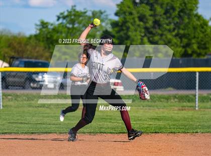 Thumbnail 3 in Saint Jo @ Tioga photogallery.
