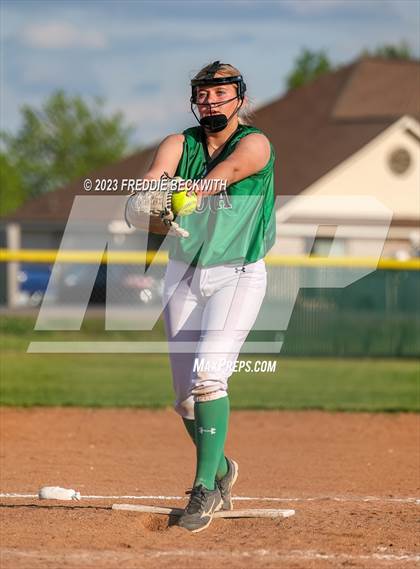 Thumbnail 3 in Saint Jo @ Tioga photogallery.