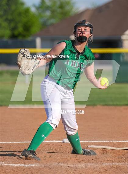 Thumbnail 1 in Saint Jo @ Tioga photogallery.