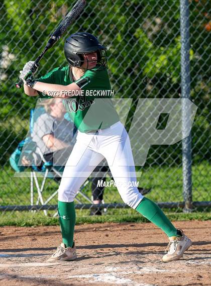 Thumbnail 3 in Saint Jo @ Tioga photogallery.