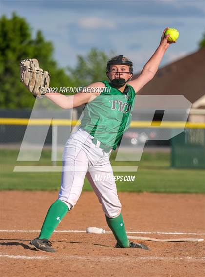 Thumbnail 2 in Saint Jo @ Tioga photogallery.