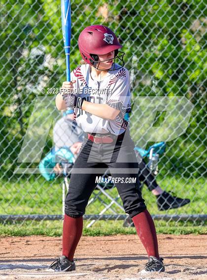 Thumbnail 3 in Saint Jo @ Tioga photogallery.