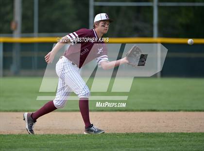 Thumbnail 2 in Murphysboro @ Benton photogallery.
