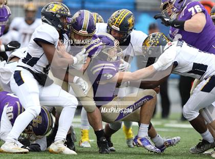 Thumbnail 2 in Bishop Guilfoyle vs. Farrell (PIAA 1A Final) photogallery.