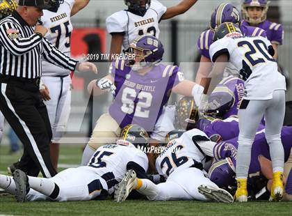 Thumbnail 1 in Bishop Guilfoyle vs. Farrell (PIAA 1A Final) photogallery.