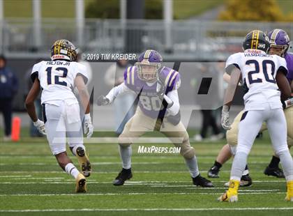 Thumbnail 2 in Bishop Guilfoyle vs. Farrell (PIAA 1A Final) photogallery.