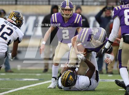 Thumbnail 2 in Bishop Guilfoyle vs. Farrell (PIAA 1A Final) photogallery.