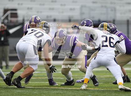 Thumbnail 3 in Bishop Guilfoyle vs. Farrell (PIAA 1A Final) photogallery.