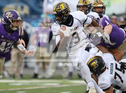 Thumbnail 1 in Bishop Guilfoyle vs. Farrell (PIAA 1A Final) photogallery.