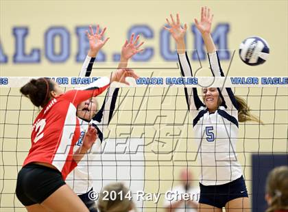 Thumbnail 2 in Regis Jesuit @ Valor Christian photogallery.