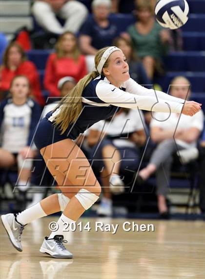 Thumbnail 2 in Regis Jesuit @ Valor Christian photogallery.