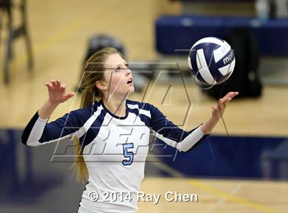 Thumbnail 2 in Regis Jesuit @ Valor Christian photogallery.