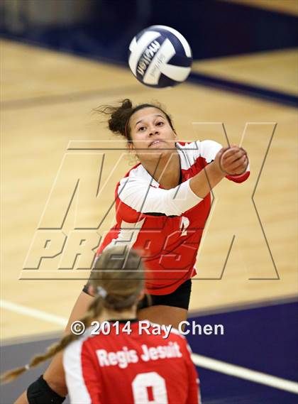 Thumbnail 2 in Regis Jesuit @ Valor Christian photogallery.