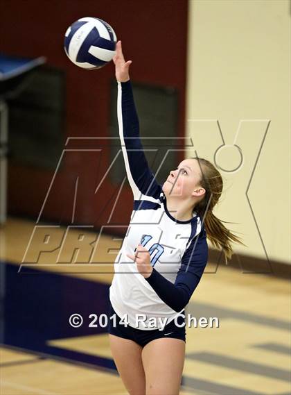 Thumbnail 1 in Regis Jesuit @ Valor Christian photogallery.