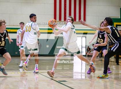 Thumbnail 2 in Newbury Park @ Moorpark photogallery.