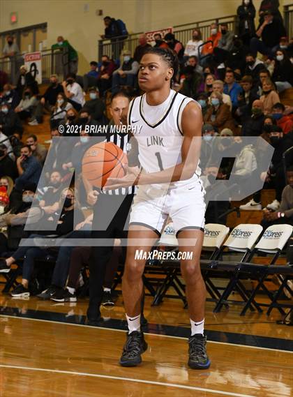 Thumbnail 2 in Link Academy vs. Jesuit (Les Schwab Invitational) photogallery.