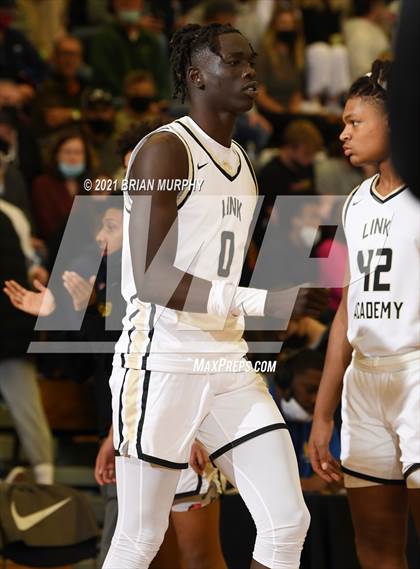 Thumbnail 3 in Link Academy vs. Jesuit (Les Schwab Invitational) photogallery.