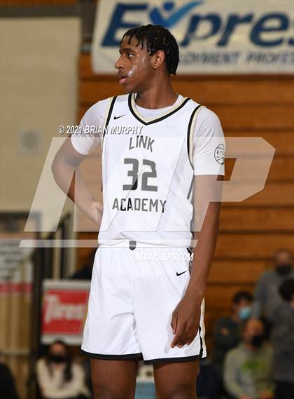Thumbnail 1 in Link Academy vs. Jesuit (Les Schwab Invitational) photogallery.