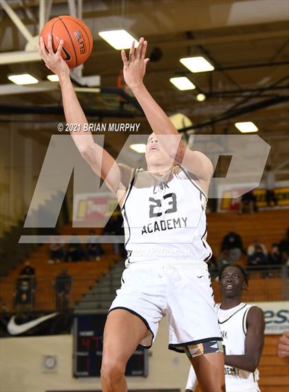 Thumbnail 2 in Link Academy vs. Jesuit (Les Schwab Invitational) photogallery.