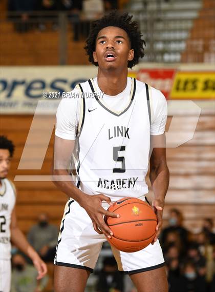 Thumbnail 2 in Link Academy vs. Jesuit (Les Schwab Invitational) photogallery.