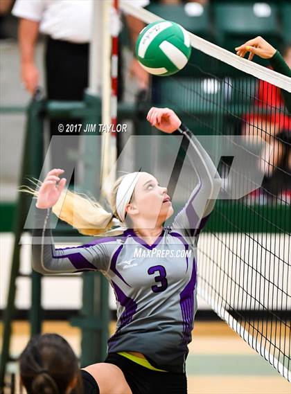 Thumbnail 2 in Benbrook vs Tolar (Dublin Tournament) photogallery.