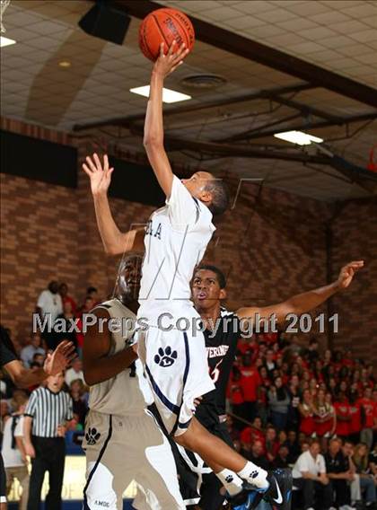Thumbnail 2 in Harvard-Westlake @ Loyola  photogallery.