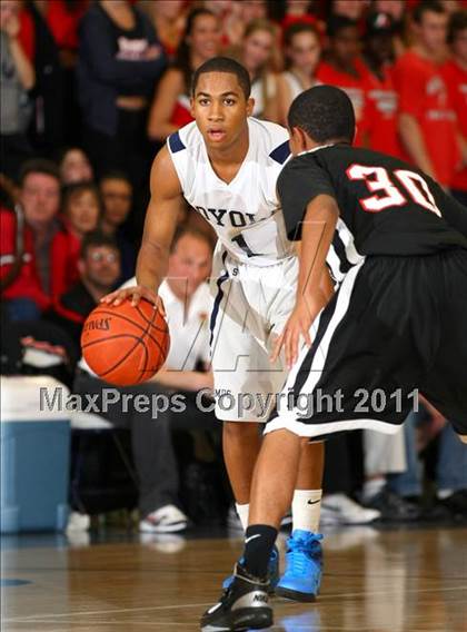 Thumbnail 1 in Harvard-Westlake @ Loyola  photogallery.