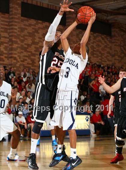 Thumbnail 3 in Harvard-Westlake @ Loyola  photogallery.