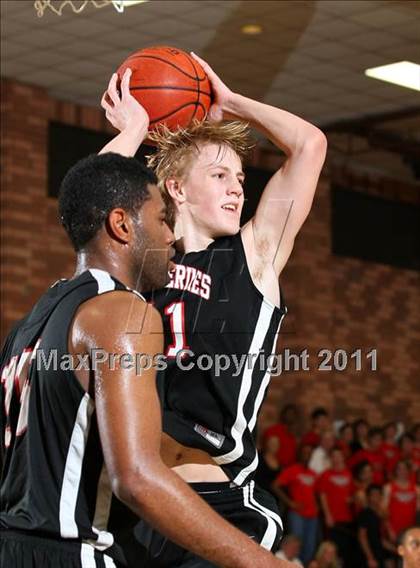 Thumbnail 3 in Harvard-Westlake @ Loyola  photogallery.