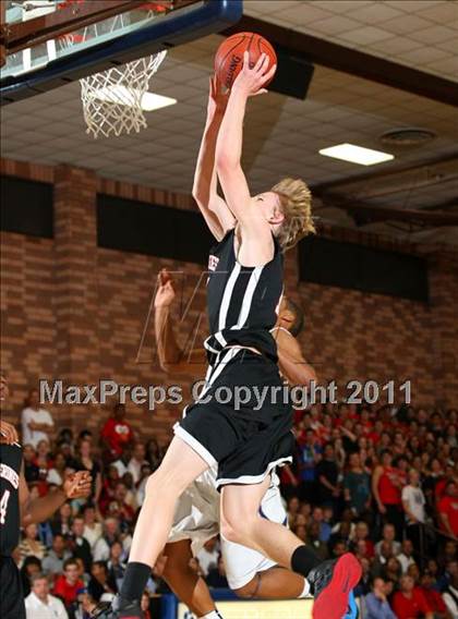 Thumbnail 3 in Harvard-Westlake @ Loyola  photogallery.