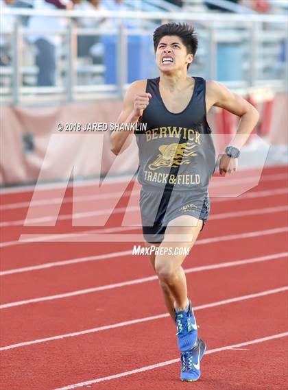 Thumbnail 3 in E.D. White(Catholic Relays) photogallery.