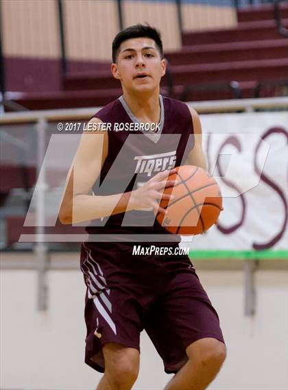 Thumbnail 3 in Uvalde @ Floresville photogallery.