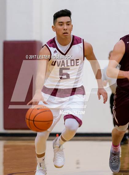 Thumbnail 1 in Uvalde @ Floresville photogallery.