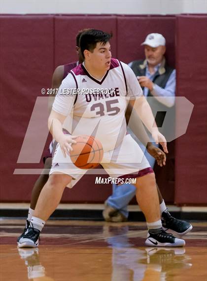 Thumbnail 2 in Uvalde @ Floresville photogallery.