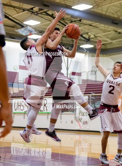 Thumbnail 1 in Uvalde @ Floresville photogallery.