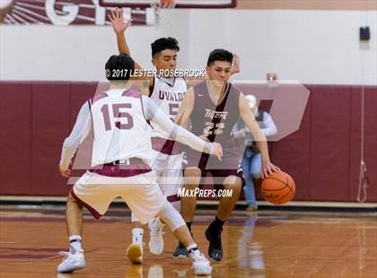 Thumbnail 2 in Uvalde @ Floresville photogallery.