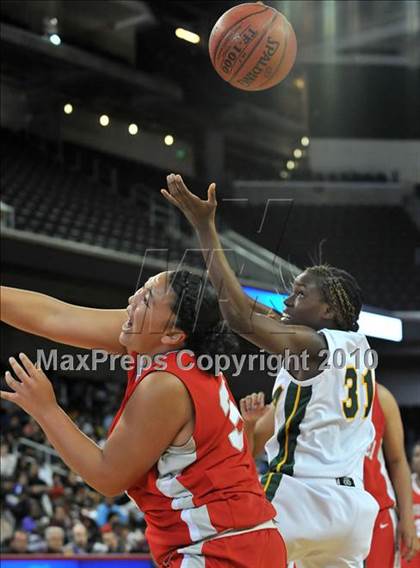 Thumbnail 3 in Brea Olinda vs. Mater Dei (CIF SoCal D2 Final) photogallery.