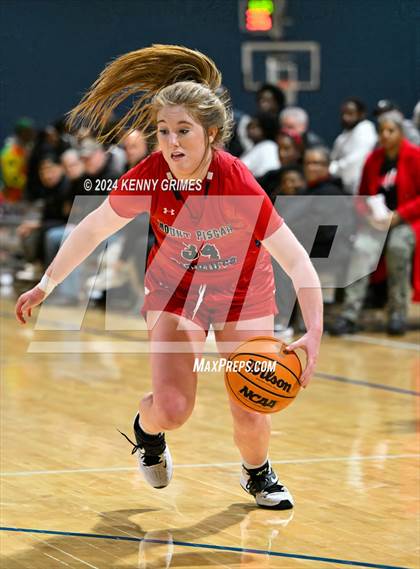 Thumbnail 2 in Mount Pisgah Christian vs. Marietta (She Got Game Classic) photogallery.