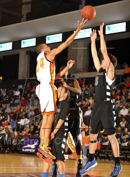 Thumbnail 3 in Corona del Sol vs. Shadow Mountain (Hoophall West Tournament) photogallery.