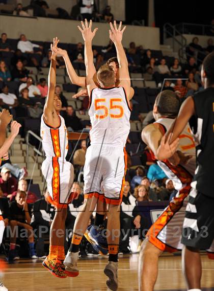Thumbnail 3 in Corona del Sol vs. Shadow Mountain (Hoophall West Tournament) photogallery.